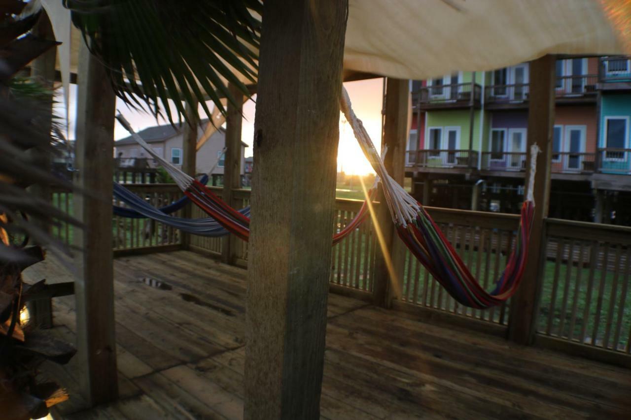 Boardwalk Resort - Crystal Beach Bolivar Peninsula Екстериор снимка